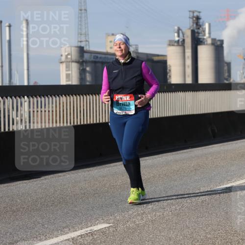 03.10.2025 - Köhlbrandbrückenlauf Lena Gebhardt http://msf.ph/oto/9119108 03.10.2025 10:26:02 Position 2 3575, 3 meine-sportfotos.de