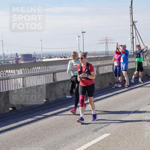 03.10.2025 - Köhlbrandbrückenlauf Michael Burmester http://msf.ph/oto/9119129 03.10.2025 13:00:27 Position 2 6547 meine-sportfotos.de