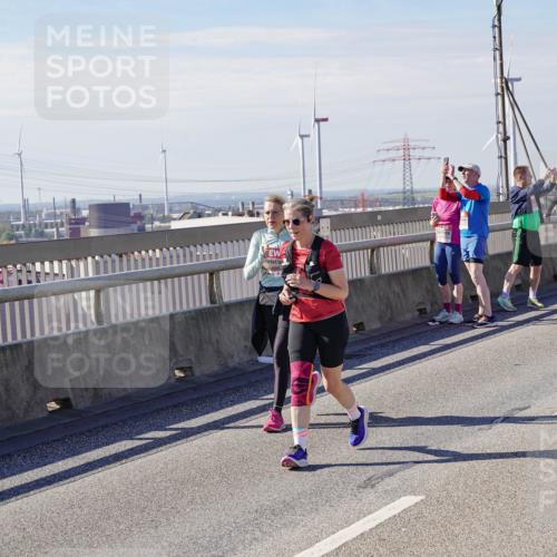 03.10.2025 - Köhlbrandbrückenlauf Michael Burmester http://msf.ph/oto/9119136 03.10.2025 13:00:27 Position 2 6547 meine-sportfotos.de