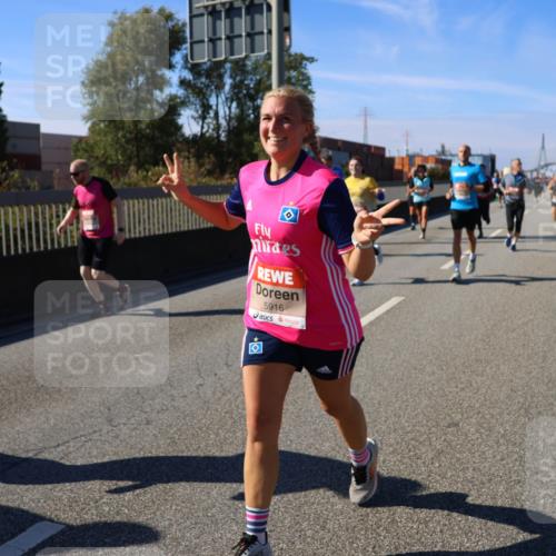 03.10.2025 - Köhlbrandbrückenlauf Strokosch-Dieckow http://msf.ph/oto/9119144 03.10.2025 12:56:30 Position 3 5916 meine-sportfotos.de
