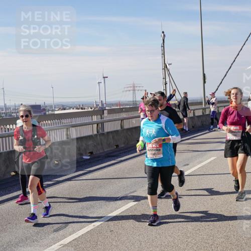03.10.2025 - Köhlbrandbrückenlauf Michael Burmester http://msf.ph/oto/9119155 03.10.2025 13:00:28 Position 2 6547, 6499 meine-sportfotos.de