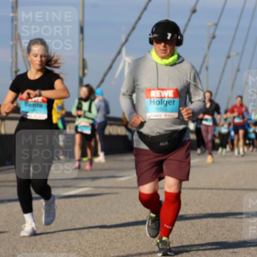 03.10.2025 - Köhlbrandbrückenlauf Strokosch-Dieckow http://msf.ph/oto/9119156 03.10.2025 09:52:52 Position 2 1692 meine-sportfotos.de