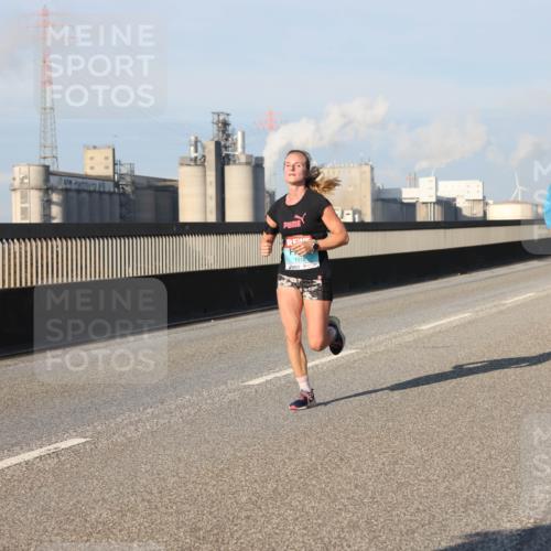 03.10.2025 - Köhlbrandbrückenlauf Lena Gebhardt http://msf.ph/oto/9119158 03.10.2025 09:45:08 Position 2 3317 meine-sportfotos.de