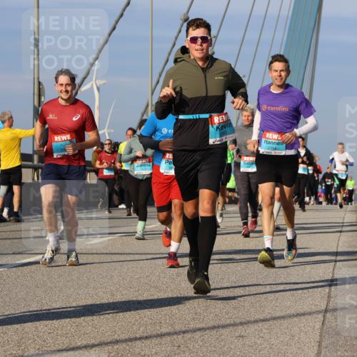 03.10.2025 - Köhlbrandbrückenlauf Strokosch-Dieckow http://msf.ph/oto/9119194 03.10.2025 09:53:00 Position 2 2965, 18, 2984 meine-sportfotos.de