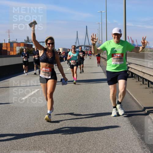 03.10.2025 - Köhlbrandbrückenlauf Strokosch-Dieckow http://msf.ph/oto/9119202 03.10.2025 12:56:33 Position 3 5644, 6185 meine-sportfotos.de
