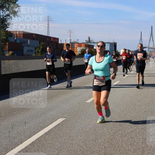 03.10.2025 - Köhlbrandbrückenlauf Strokosch-Dieckow http://msf.ph/oto/9119224 03.10.2025 12:56:36 Position 3 4700 meine-sportfotos.de