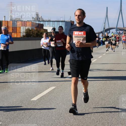 03.10.2025 - Köhlbrandbrückenlauf Strokosch-Dieckow http://msf.ph/oto/9119245 03.10.2025 12:56:38 Position 3 5426 meine-sportfotos.de