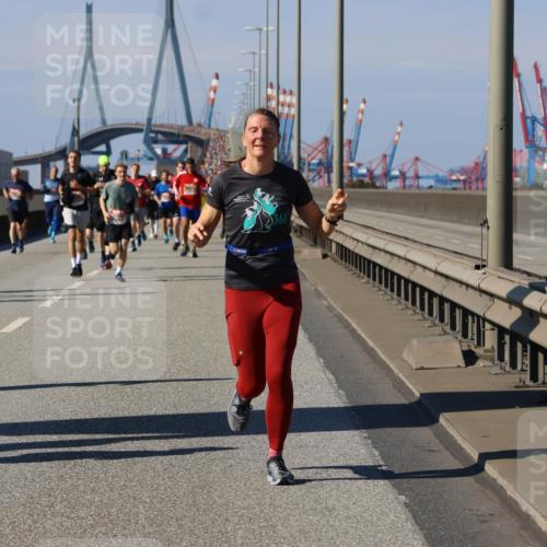 03.10.2025 - Köhlbrandbrückenlauf Strokosch-Dieckow http://msf.ph/oto/9119258 03.10.2025 12:56:40 Position 3 4448 meine-sportfotos.de