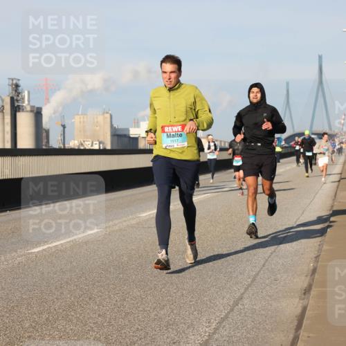 03.10.2025 - Köhlbrandbrückenlauf Lena Gebhardt http://msf.ph/oto/9119259 03.10.2025 09:45:13 Position 2 1517 meine-sportfotos.de