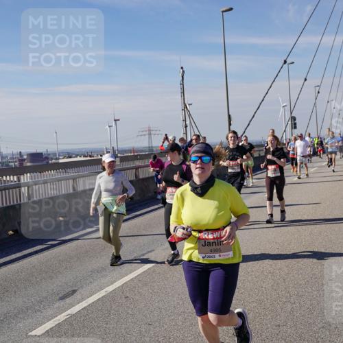 03.10.2025 - Köhlbrandbrückenlauf Michael Burmester http://msf.ph/oto/9119262 03.10.2025 13:00:33 Position 2 4985 meine-sportfotos.de