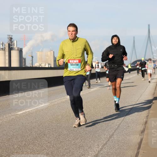 03.10.2025 - Köhlbrandbrückenlauf Lena Gebhardt http://msf.ph/oto/9119263 03.10.2025 09:45:13 Position 2 1517 meine-sportfotos.de