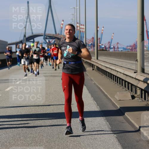 03.10.2025 - Köhlbrandbrückenlauf Strokosch-Dieckow http://msf.ph/oto/9119274 03.10.2025 12:56:40 Position 3 4448 meine-sportfotos.de
