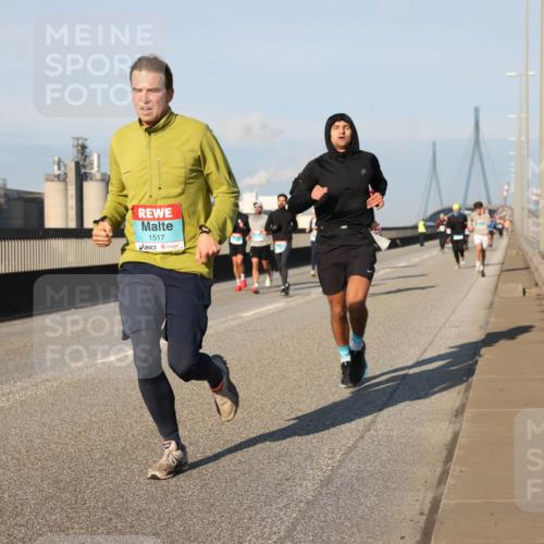 03.10.2025 - Köhlbrandbrückenlauf Lena Gebhardt http://msf.ph/oto/9119284 03.10.2025 09:45:14 Position 2 1517 meine-sportfotos.de