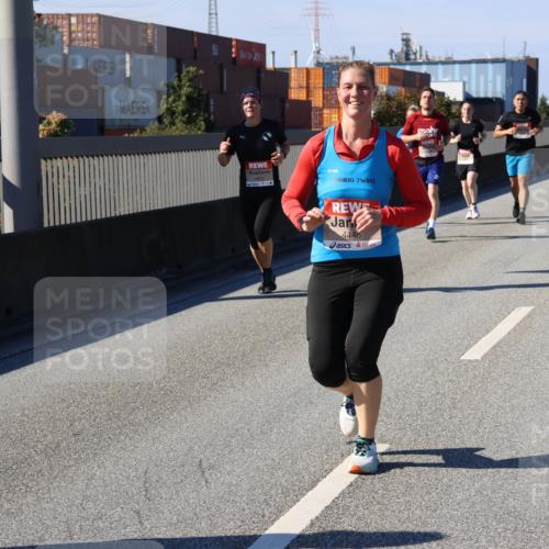 03.10.2025 - Köhlbrandbrückenlauf Strokosch-Dieckow http://msf.ph/oto/9119294 03.10.2025 12:56:44 Position 3 4448 meine-sportfotos.de