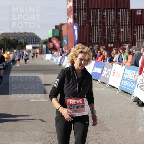 03.10.2025 - Köhlbrandbrückenlauf Jannik Wohlers http://msf.ph/oto/9119300 03.10.2025 13:34:53 Ziel 4112, 4498, 4767, 5227, 6196, 6357, 6434 meine-sportfotos.de