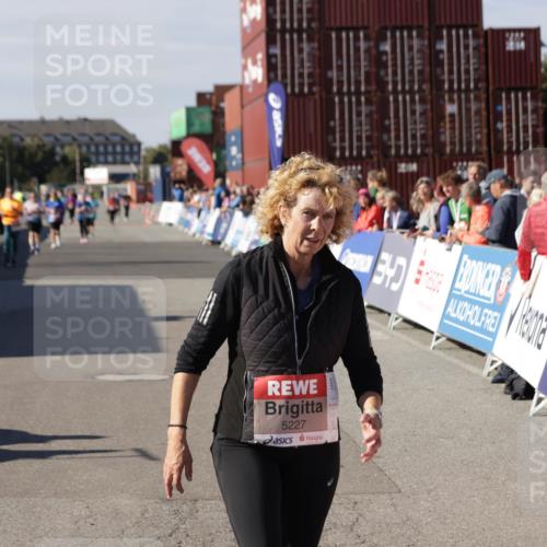 03.10.2025 - Köhlbrandbrückenlauf Jannik Wohlers http://msf.ph/oto/9119317 03.10.2025 13:34:53 Ziel 4112, 4498, 4767, 5227, 6196, 6357, 6434 meine-sportfotos.de
