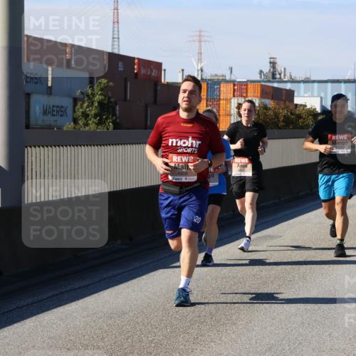 03.10.2025 - Köhlbrandbrückenlauf Strokosch-Dieckow http://msf.ph/oto/9119332 03.10.2025 12:56:47 Position 3 4908, 20 meine-sportfotos.de