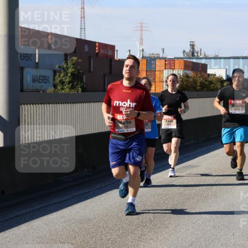 03.10.2025 - Köhlbrandbrückenlauf Strokosch-Dieckow http://msf.ph/oto/9119336 03.10.2025 12:56:47 Position 3 4908, 4522, 6098 meine-sportfotos.de