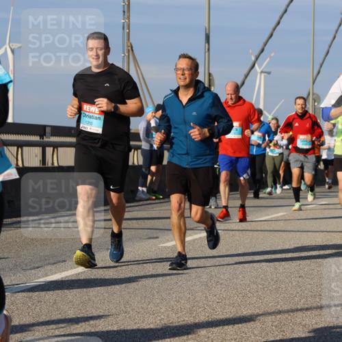03.10.2025 - Köhlbrandbrückenlauf Strokosch-Dieckow http://msf.ph/oto/9119344 03.10.2025 09:53:12 Position 2 190, 1310, 2404 meine-sportfotos.de