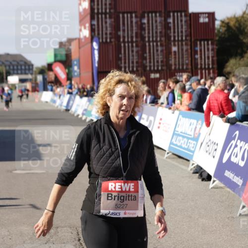 03.10.2025 - Köhlbrandbrückenlauf Jannik Wohlers http://msf.ph/oto/9119351 03.10.2025 13:34:53 Ziel 4112, 4498, 4767, 5227, 6196, 6357, 6434 meine-sportfotos.de