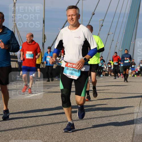 03.10.2025 - Köhlbrandbrückenlauf Strokosch-Dieckow http://msf.ph/oto/9119367 03.10.2025 09:53:13 Position 2 3172, 2404 meine-sportfotos.de