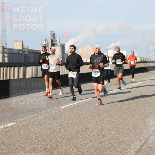 03.10.2025 - Köhlbrandbrückenlauf Lena Gebhardt http://msf.ph/oto/9119368 03.10.2025 09:45:17 Position 2 1279, 3091 meine-sportfotos.de