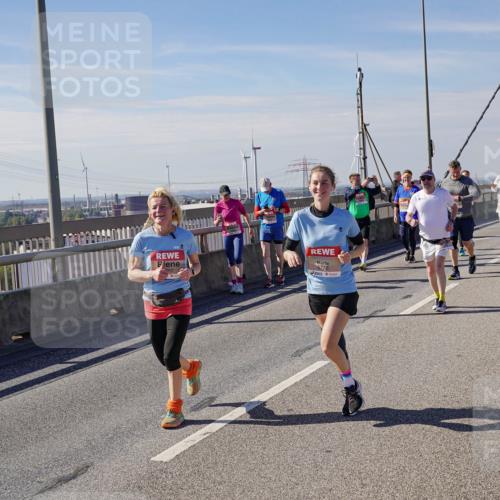 03.10.2025 - Köhlbrandbrückenlauf Michael Burmester http://msf.ph/oto/9119372 03.10.2025 13:00:41 Position 2 6736 meine-sportfotos.de