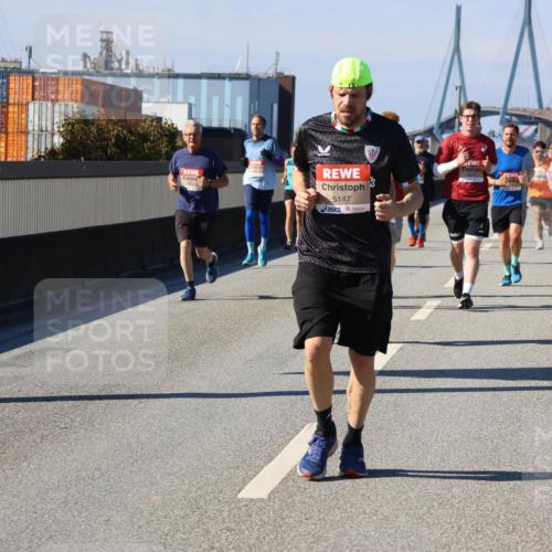 03.10.2025 - Köhlbrandbrückenlauf Strokosch-Dieckow http://msf.ph/oto/9119384 03.10.2025 12:56:53 Position 3 5147, 6454 meine-sportfotos.de