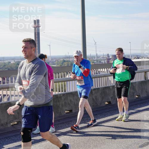 03.10.2025 - Köhlbrandbrückenlauf Michael Burmester http://msf.ph/oto/9119427 03.10.2025 13:00:46 Position 2 5158 meine-sportfotos.de