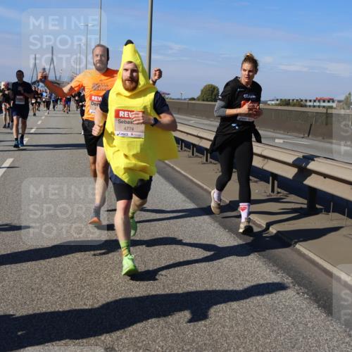03.10.2025 - Köhlbrandbrückenlauf Strokosch-Dieckow http://msf.ph/oto/9119448 03.10.2025 12:56:59 Position 3 4774 meine-sportfotos.de