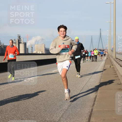 03.10.2025 - Köhlbrandbrückenlauf Lena Gebhardt http://msf.ph/oto/9119467 03.10.2025 09:45:21 Position 2 1396 meine-sportfotos.de