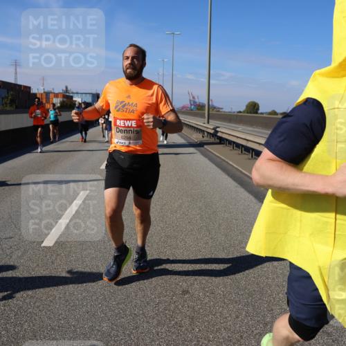 03.10.2025 - Köhlbrandbrückenlauf Strokosch-Dieckow http://msf.ph/oto/9119475 03.10.2025 12:57:00 Position 3 6294, 4774 meine-sportfotos.de