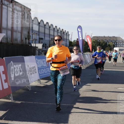 03.10.2025 - Köhlbrandbrückenlauf Jannik Wohlers http://msf.ph/oto/9119484 03.10.2025 13:35:04 Ziel 5427, 5557, 5604, 6265, 6434 meine-sportfotos.de