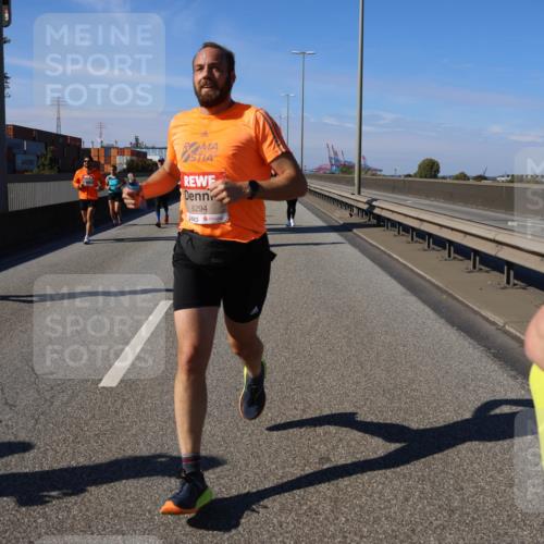 03.10.2025 - Köhlbrandbrückenlauf Strokosch-Dieckow http://msf.ph/oto/9119489 03.10.2025 12:57:00 Position 3 6294 meine-sportfotos.de