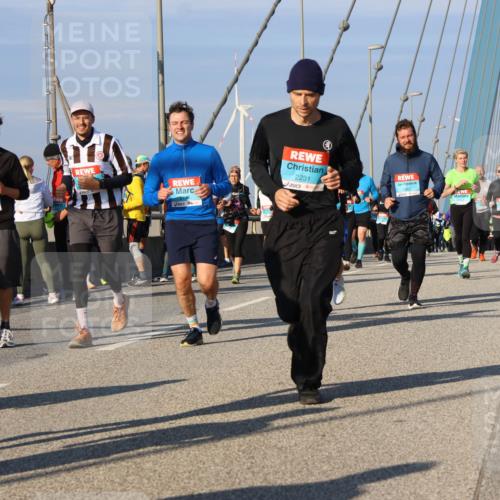 03.10.2025 - Köhlbrandbrückenlauf Strokosch-Dieckow http://msf.ph/oto/9119520 03.10.2025 09:53:30 Position 2 2014, 3382, 2768, 2231 meine-sportfotos.de