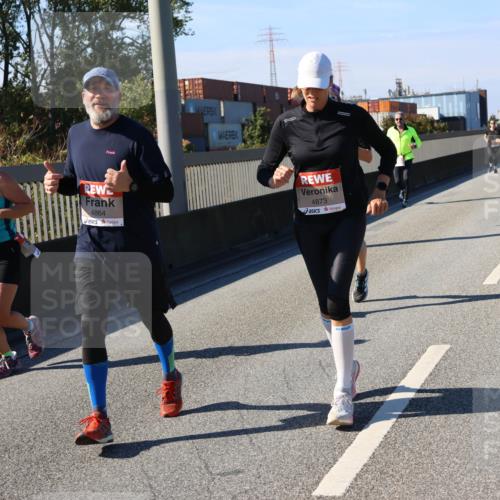 03.10.2025 - Köhlbrandbrückenlauf Strokosch-Dieckow http://msf.ph/oto/9119531 03.10.2025 12:57:04 Position 3 4864, 4873 meine-sportfotos.de