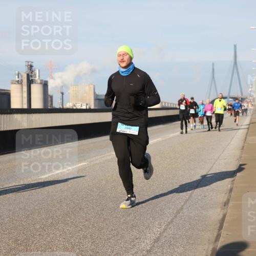 03.10.2025 - Köhlbrandbrückenlauf Lena Gebhardt http://msf.ph/oto/9119545 03.10.2025 09:45:23 Position 2 2940 meine-sportfotos.de