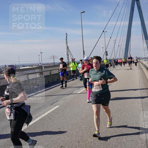 03.10.2025 - Köhlbrandbrückenlauf Michael Burmester http://msf.ph/oto/9119562 03.10.2025 13:00:52 Position 2 5574 meine-sportfotos.de