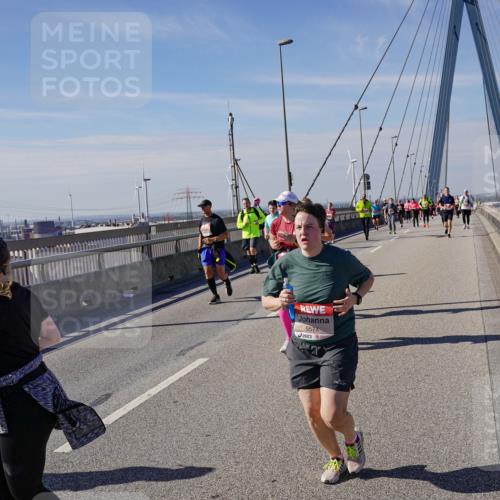 03.10.2025 - Köhlbrandbrückenlauf Michael Burmester http://msf.ph/oto/9119581 03.10.2025 13:00:52 Position 2 5574 meine-sportfotos.de