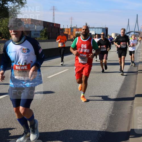 03.10.2025 - Köhlbrandbrückenlauf Strokosch-Dieckow http://msf.ph/oto/9119583 03.10.2025 12:57:13 Position 3 86, 5034, 4306 meine-sportfotos.de