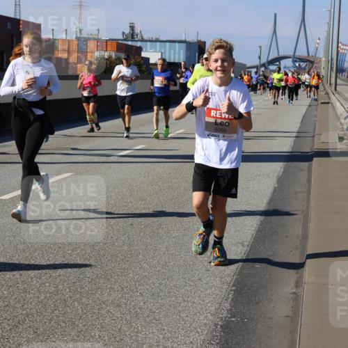 03.10.2025 - Köhlbrandbrückenlauf Strokosch-Dieckow http://msf.ph/oto/9119634 03.10.2025 12:57:17 Position 3 6088 meine-sportfotos.de