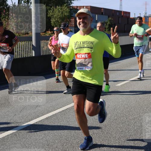 03.10.2025 - Köhlbrandbrückenlauf Strokosch-Dieckow http://msf.ph/oto/9119659 03.10.2025 12:57:21 Position 3 15, 6791 meine-sportfotos.de