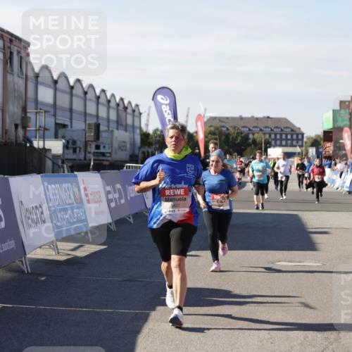 03.10.2025 - Köhlbrandbrückenlauf Jannik Wohlers http://msf.ph/oto/9119663 03.10.2025 13:35:07 Ziel 5360, 5427, 5557, 5604, 6265, 6434 meine-sportfotos.de