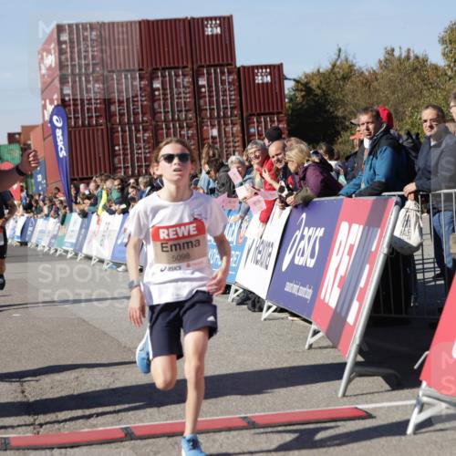 03.10.2025 - Köhlbrandbrückenlauf Jannik Wohlers http://msf.ph/oto/9119673 03.10.2025 13:03:56 Ziel 4127, 4322, 4349, 5098, 5414, 5447, 5950, 5958, 6315, 6341, 6392, 6706 meine-sportfotos.de