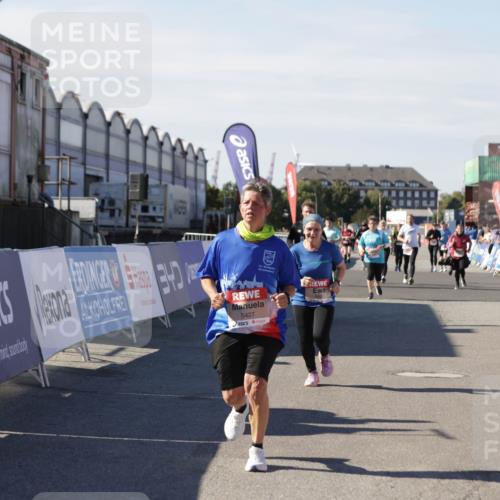 03.10.2025 - Köhlbrandbrückenlauf Jannik Wohlers http://msf.ph/oto/9119676 03.10.2025 13:35:07 Ziel 5360, 5427, 5557, 5604, 6265, 6434 meine-sportfotos.de