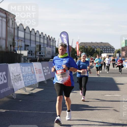 03.10.2025 - Köhlbrandbrückenlauf Jannik Wohlers http://msf.ph/oto/9119694 03.10.2025 13:35:07 Ziel 5360, 5427, 5557, 5604, 6265, 6434 meine-sportfotos.de