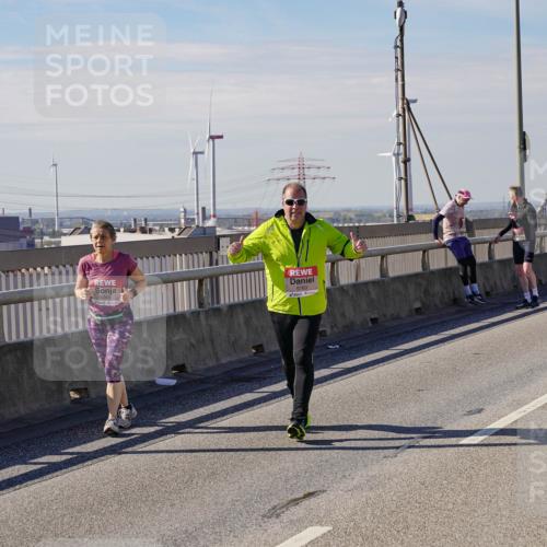 03.10.2025 - Köhlbrandbrückenlauf Michael Burmester http://msf.ph/oto/9119705 03.10.2025 13:00:59 Position 2  meine-sportfotos.de