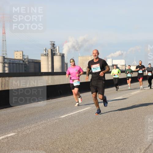 03.10.2025 - Köhlbrandbrückenlauf Lena Gebhardt http://msf.ph/oto/9119716 03.10.2025 09:45:39 Position 2 1194 meine-sportfotos.de