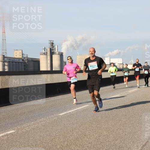 03.10.2025 - Köhlbrandbrückenlauf Lena Gebhardt http://msf.ph/oto/9119720 03.10.2025 09:45:39 Position 2 1194 meine-sportfotos.de