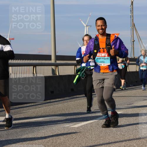 03.10.2025 - Köhlbrandbrückenlauf Strokosch-Dieckow http://msf.ph/oto/9119725 03.10.2025 09:53:55 Position 2 2200 meine-sportfotos.de